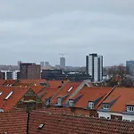 Center Apartment - Top Floor Penthouse With Views Of The City